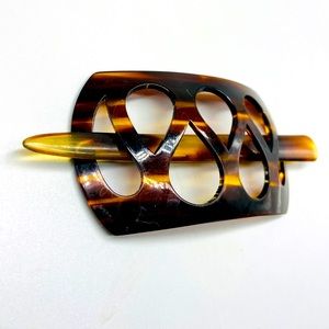 Vintage, faux tortoise shell hair clip. Large, ornate, mod hair accessory.